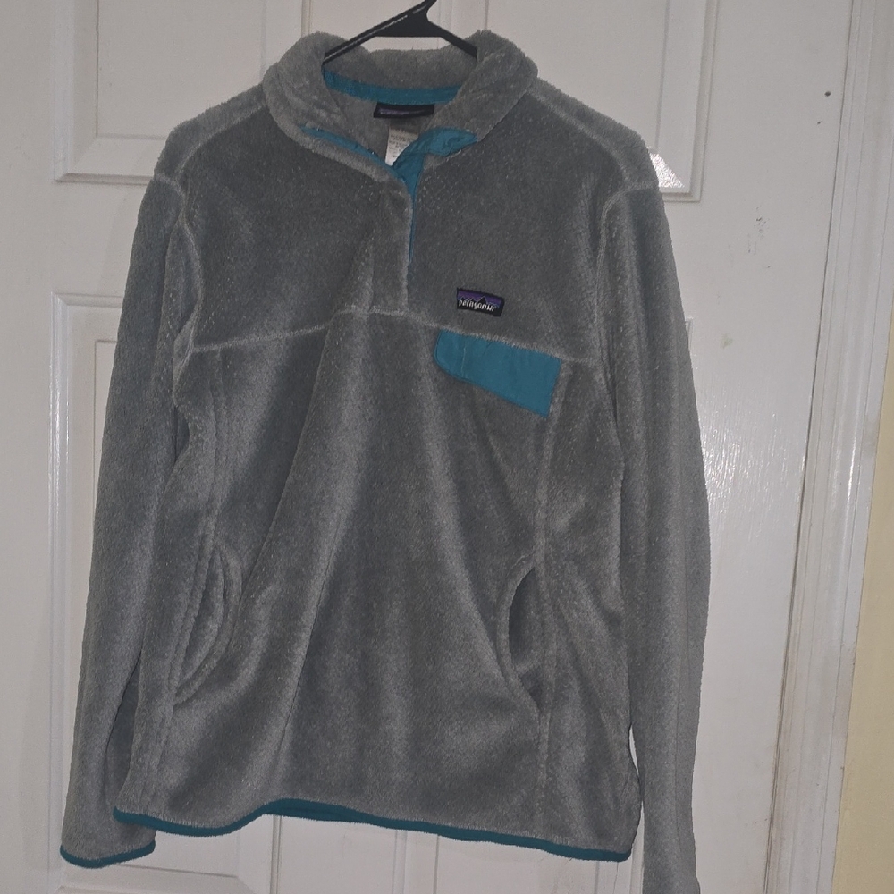 Patagonia Gray Fleece Pullover with Teal Pocket Trim